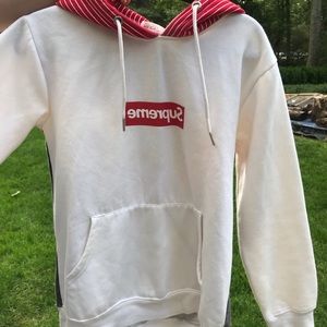 Supreme Men’s Sweatshirt-Medium